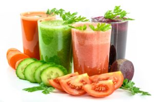 Pour vous hydrater et vous reminéraliser, buvez des jus de légumes.